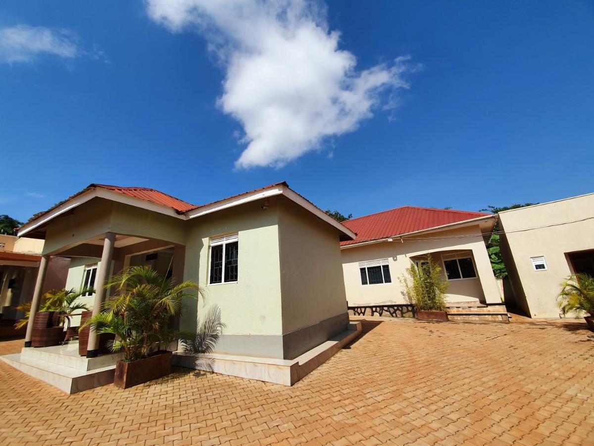 Airport Unique Hotel Entebbe Exterior photo